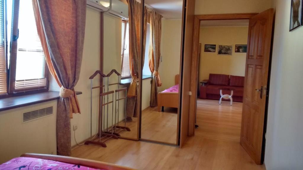 Бастионная 1/36 Apartamento Kiev Exterior foto
